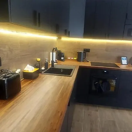 Czarny Dab 아파트 *