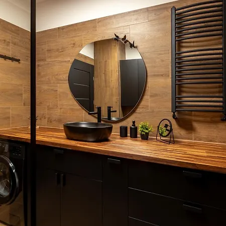 Czarny Dab 아파트 *